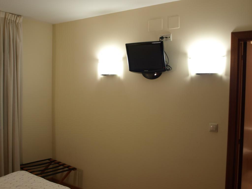 Pension Viella Asturias Oviedo Room photo